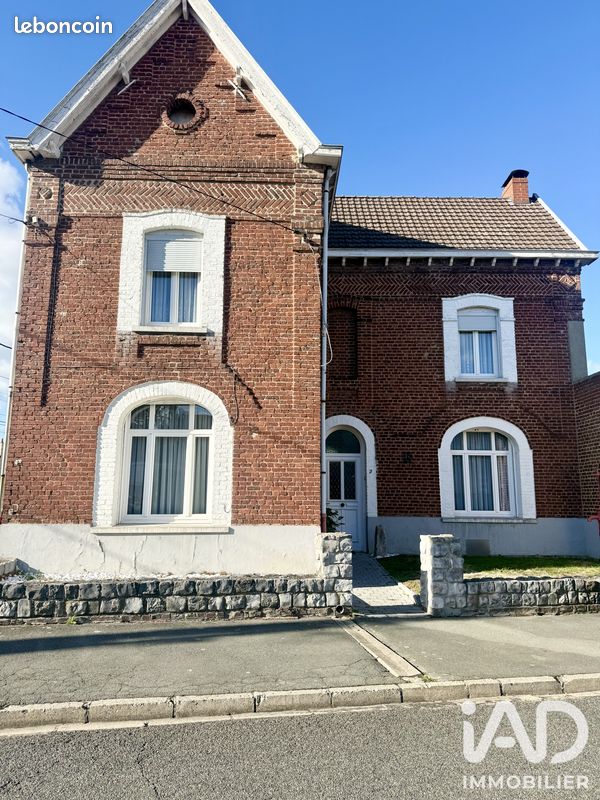 Maison 8 pièces 146 m² · à Douvrin · 146 m² · 259 000 €