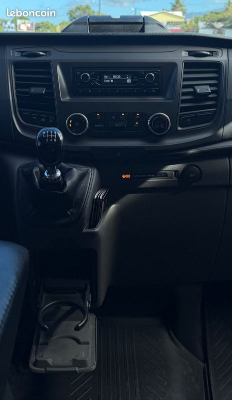 Ford transit custom panama p54 2.2l 130ch - van aménagé - très bien équipé (image 14)
