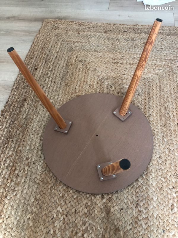 Petite table d'appoint en bois (image 4)