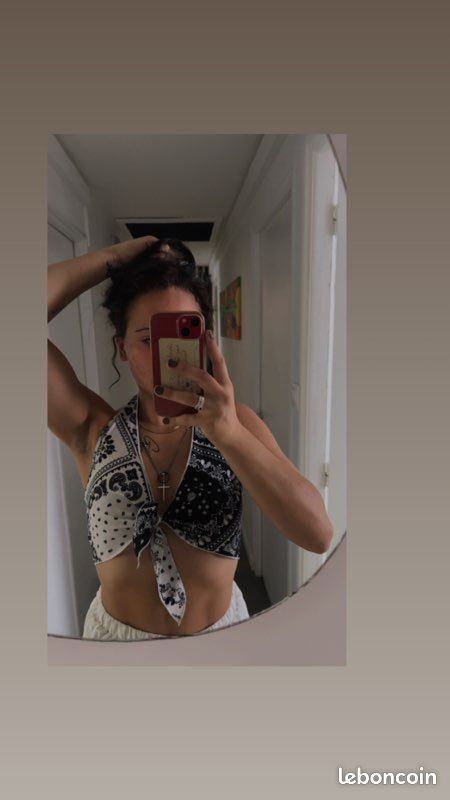 Crop top (image 1)