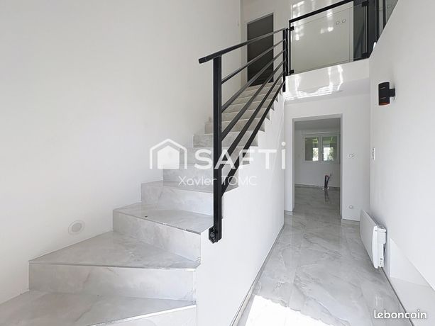 Propriété 8 pièces 151 m²