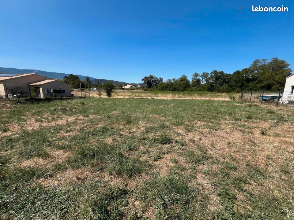 Terrain 641 m² · aux Mées · 89 500 €