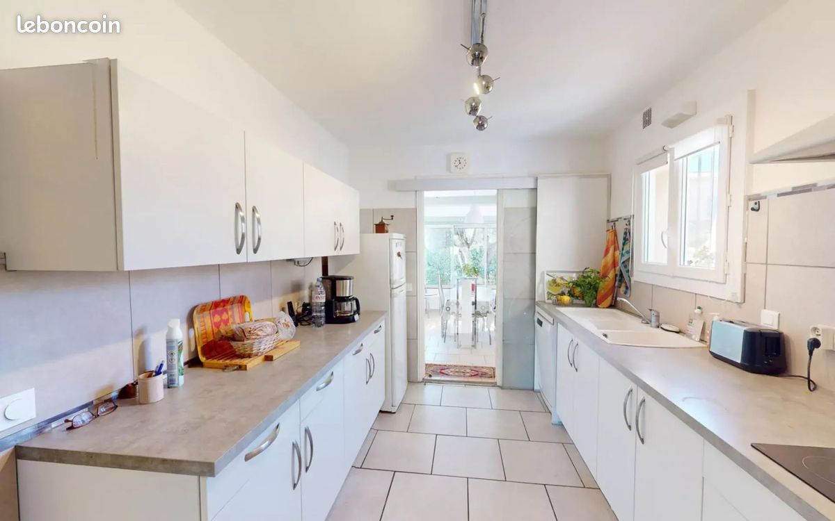 Maison 6 pièces 128 m² · à Carqueiranne · 128 m² · 600 000 €