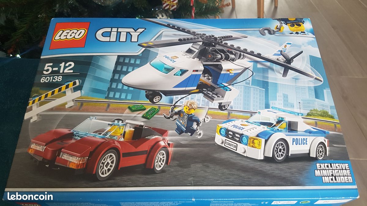 Lego neuf policier (image 1)