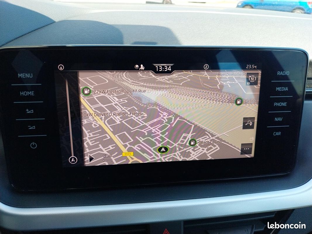 SKODA Kamiq 1.0 TSI Evo 110 ch BVM6 Business (image 24)