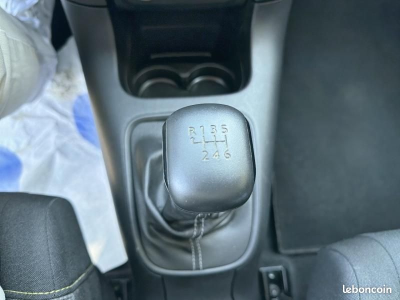 Citroen C3 1.5 BlueHDi 100ch S&S FEEL (image 25)