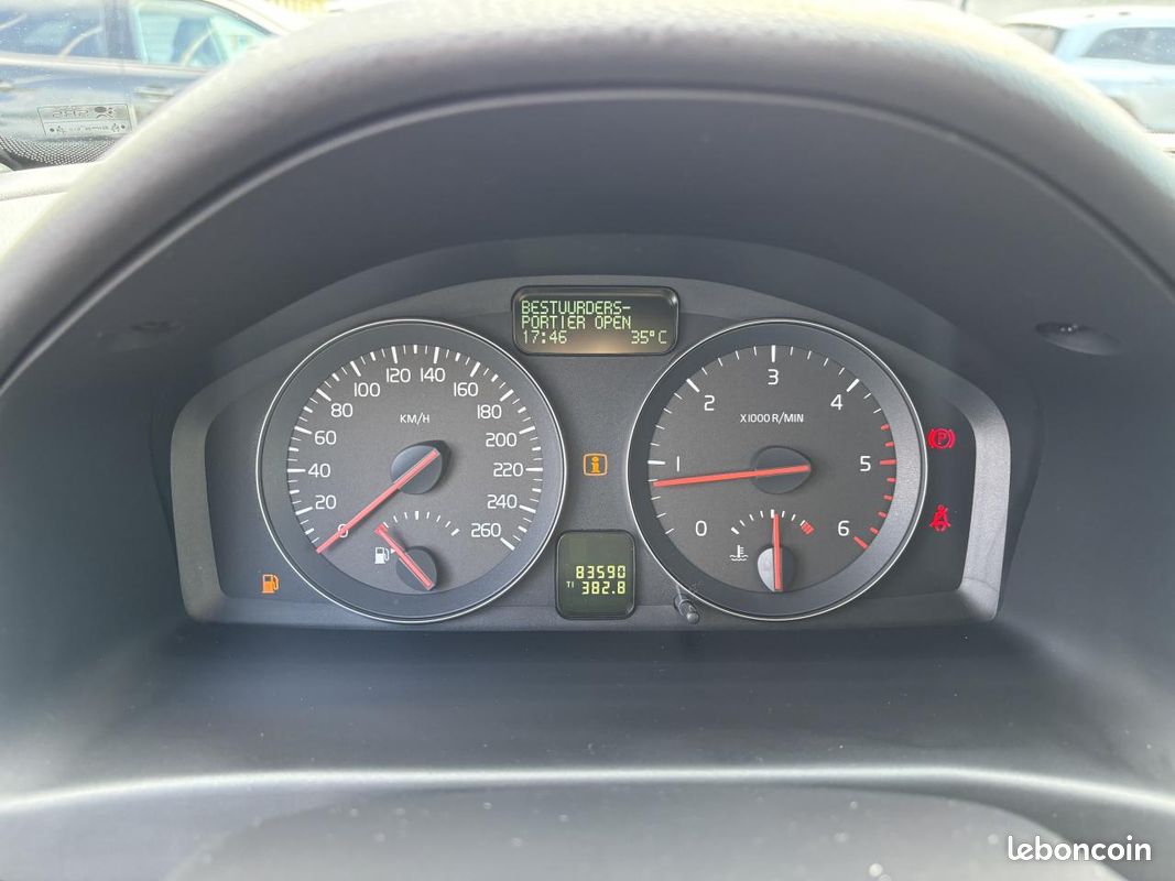VOLVO C30 1.6D 110 ch Momentum (image 15)