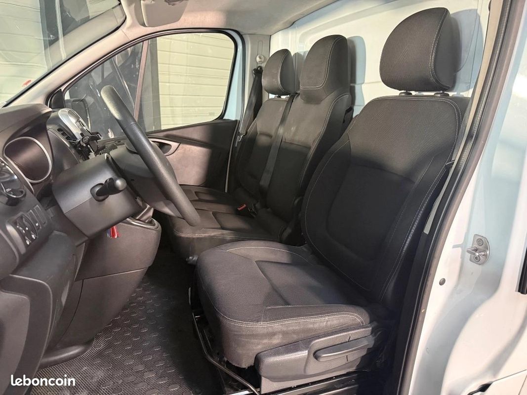 Renault Trafic Vu FOURGON 1.6 DCI 120 1T2 L1H1 ENERGY CONFORT (image 13)