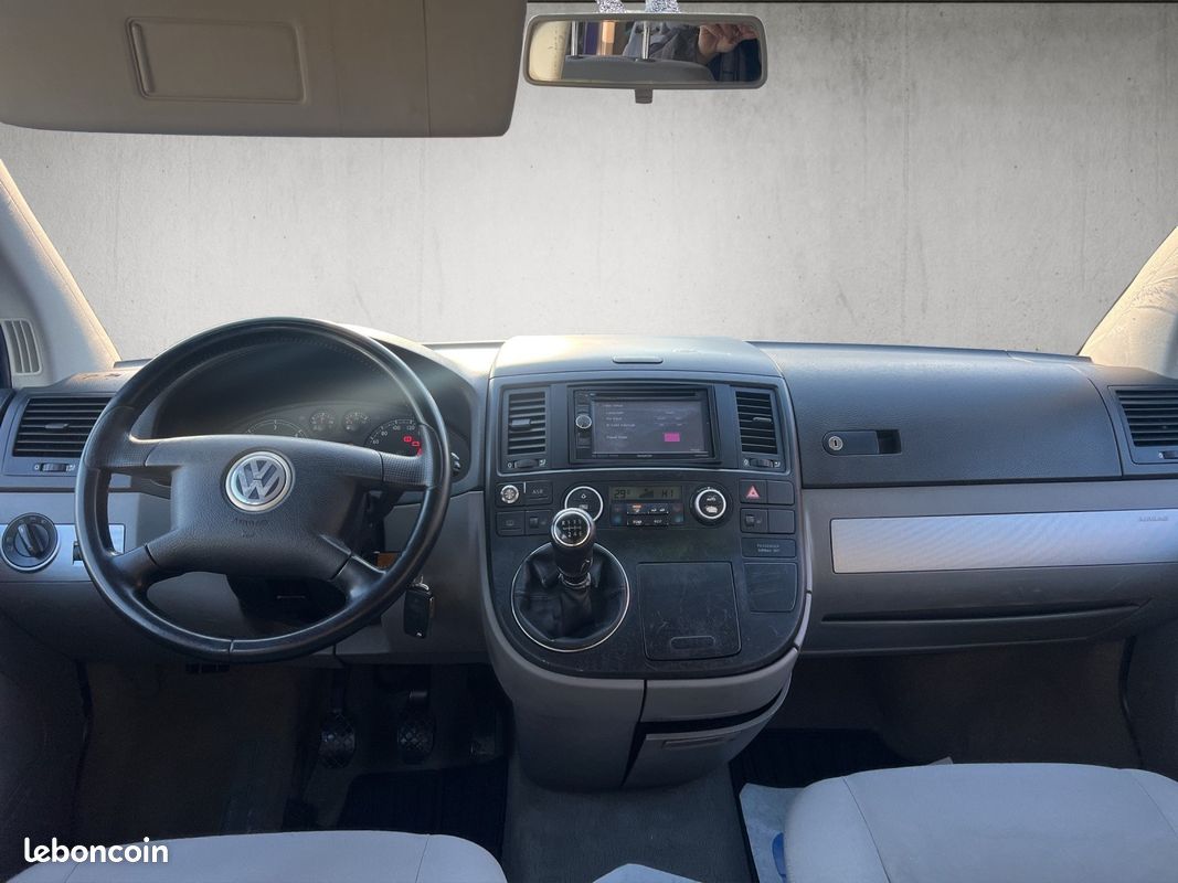 VOLKSWAGEN MULTIVAN 2.5 TDI 130 FAP Confort (7pl) (image 12)