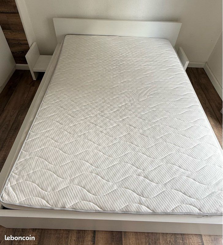 Lit 140x200, sommier, matelas, tiroirs et table chevet (image 1)