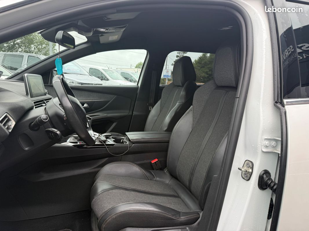 PEUGEOT 5008 1.2 130CH GT LINE * 7 Places (image 7)