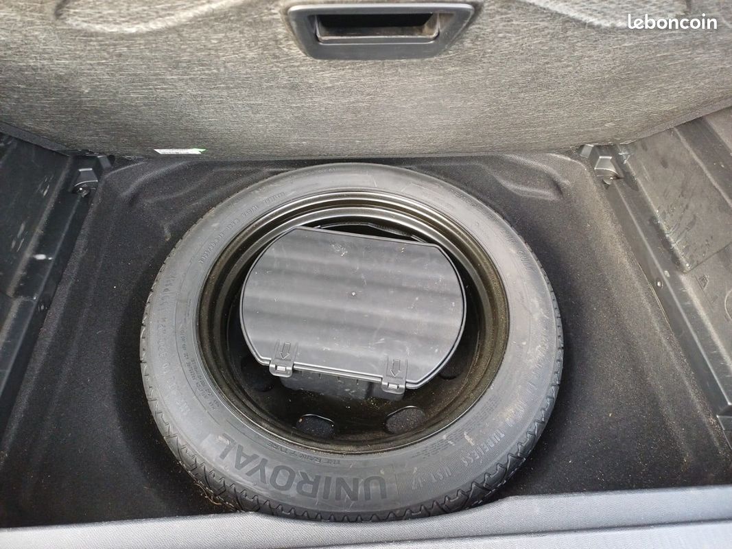 CITROEN C5 Aircross PureTech 130 S&S EAT8 Shine Pack (image 24)