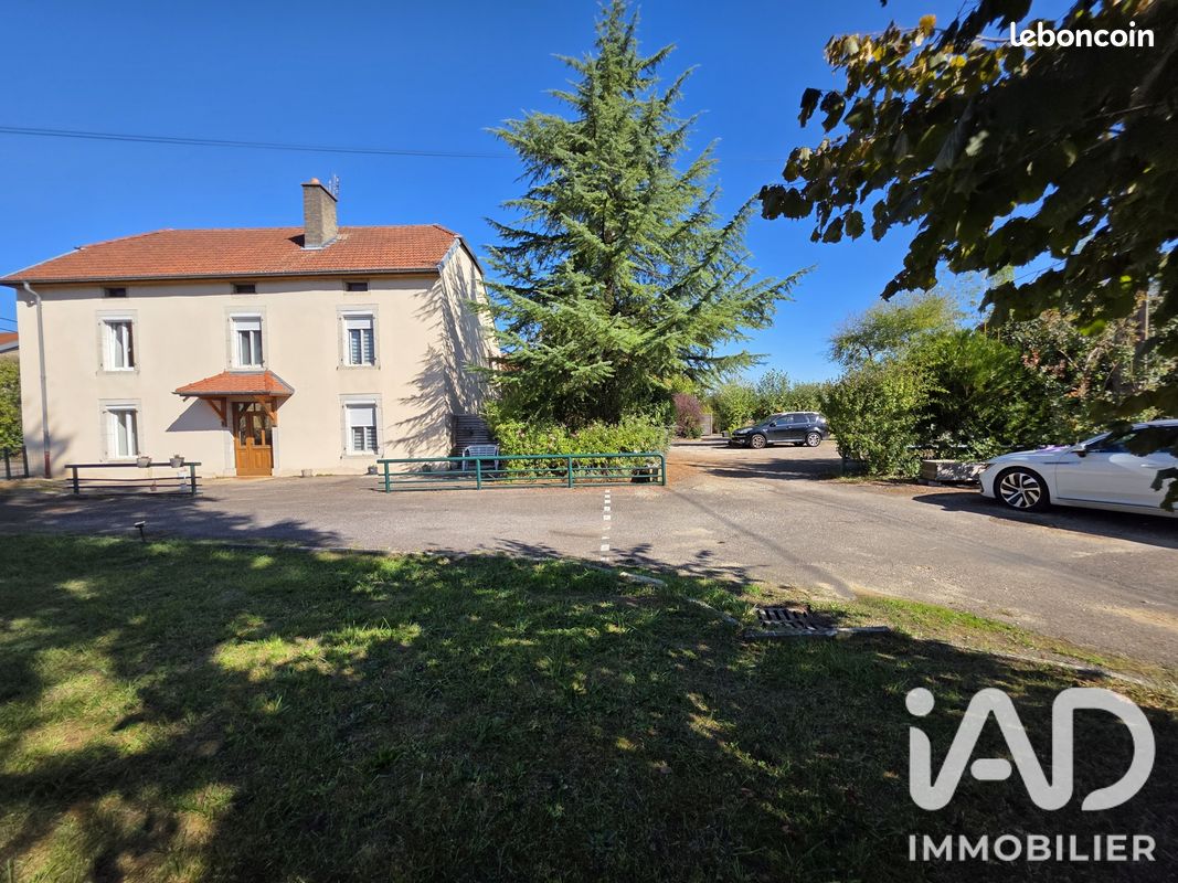 Immeuble 2 pièces 320 m² · à Vaivre-et-Montoille · 320 m² · 458 000 €