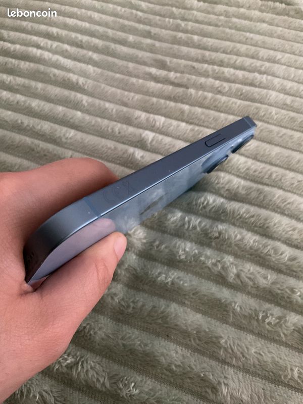 IPhone 14 (image 4)