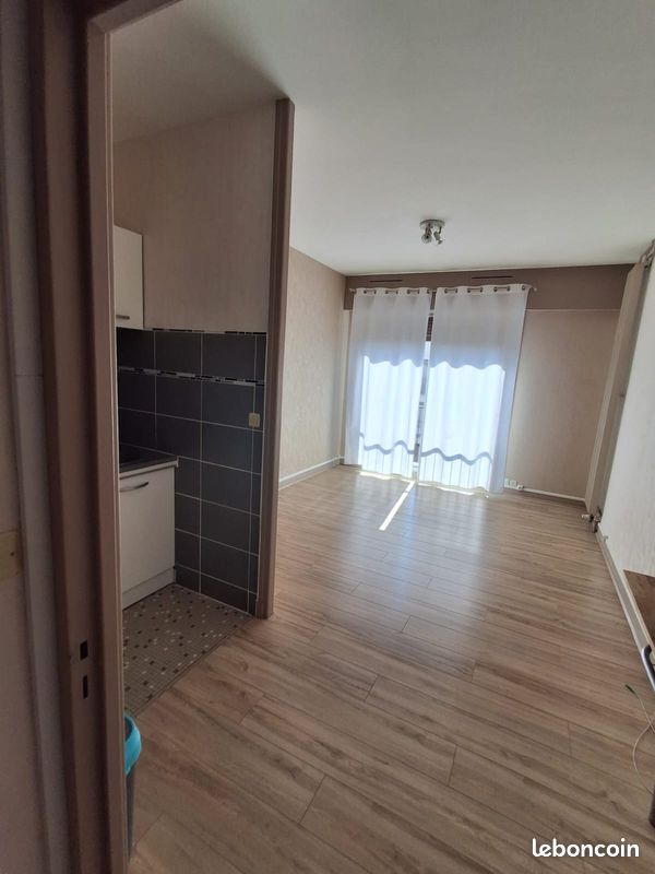 Appartement 1 pièce 25 m² · à Blois · 24,8 m² · 70 000 €