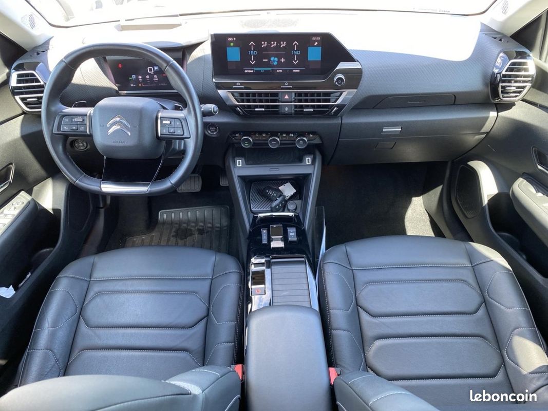 Citroen C4 PureTech 155 Shine EAT8 + attelage (image 9)