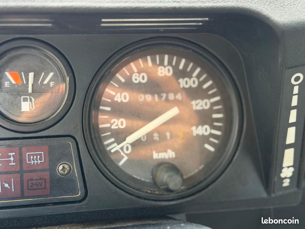 LAND ROVER DEFENDER 90 Trophy RARE 2.5 TDI Origine France Magnifique État (image 27)