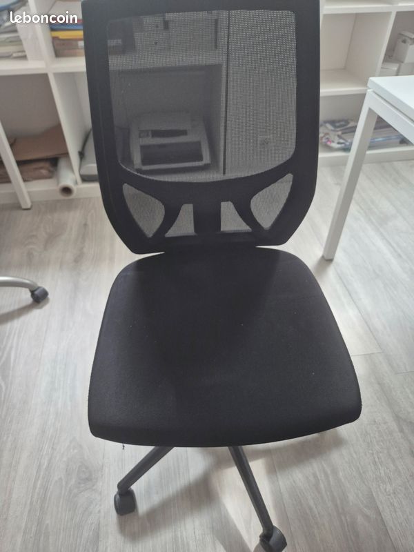 Chaise de bureau a roulettes (image 3)