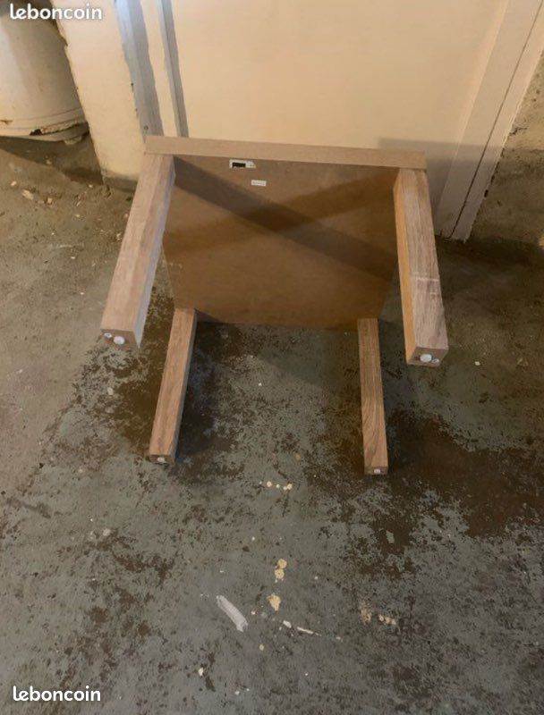 Table IKEA (image 3)