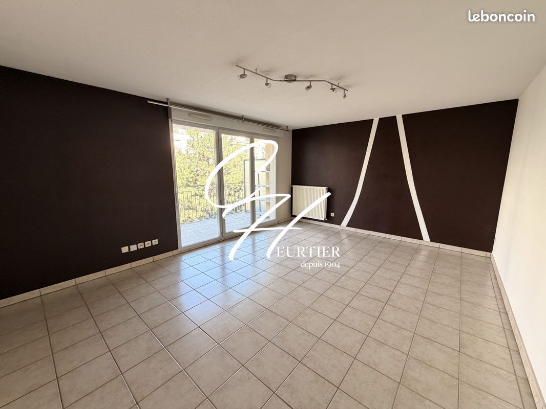 Appartement 3 pièces 66 m² · à Grenoble · 66 m² · 750 €
