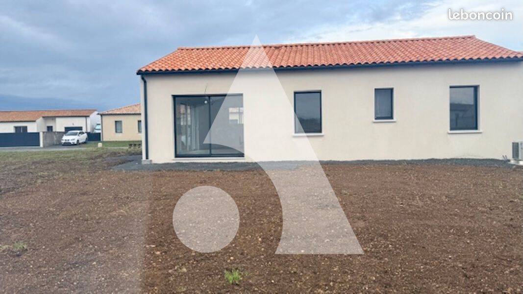 Maison 4 pièces 85 m² · à Coulon · 85 m² · 280 000 €