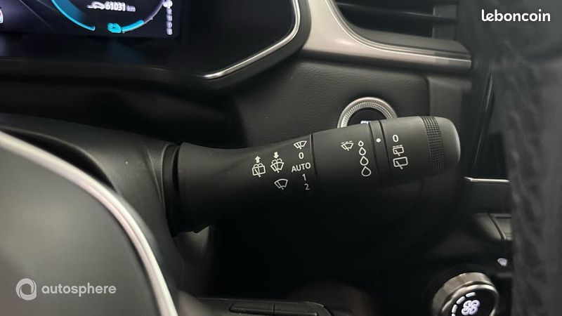 Renault Captur 1.6 E-Tech hybride 145ch Techno Fast Track (image 24)