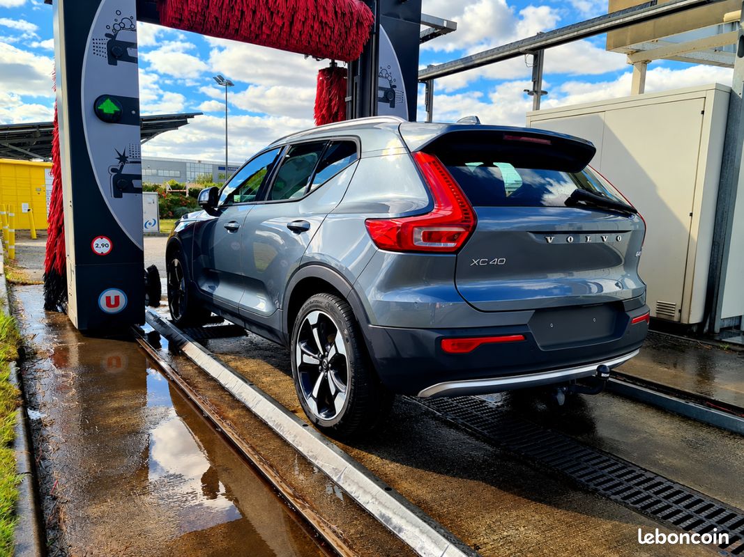 Volvo XC40 Full Option 190ch (image 2)