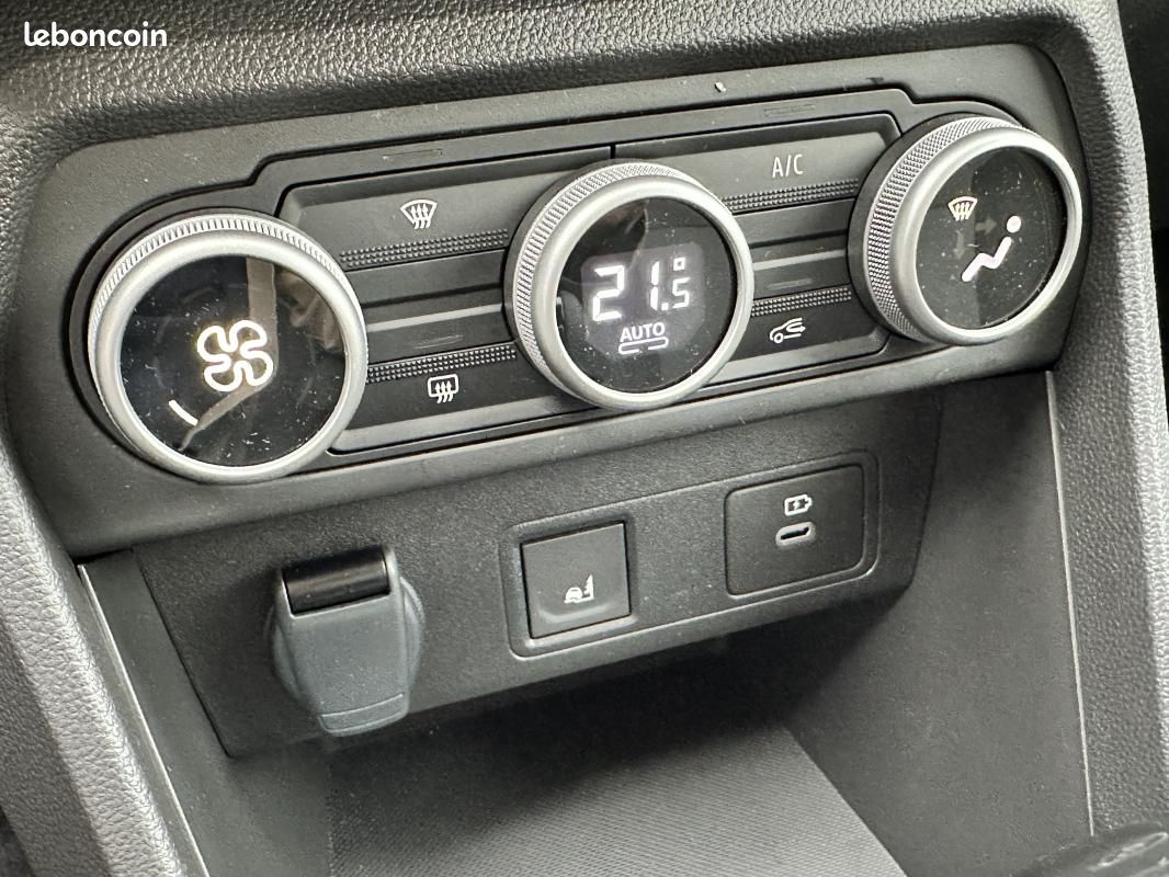 Dacia Jogger1.6 hybrid 140ch Extreme 5 places NOIR (image 21)