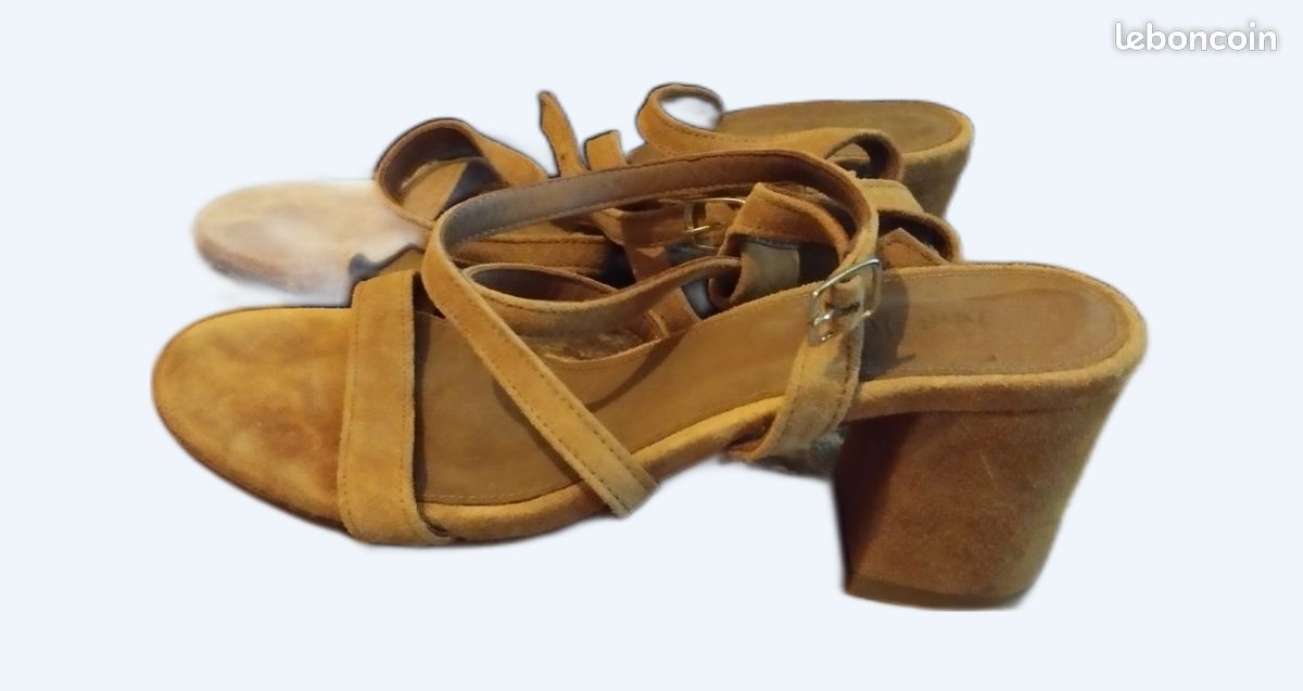 Sandales à talon (image 1)