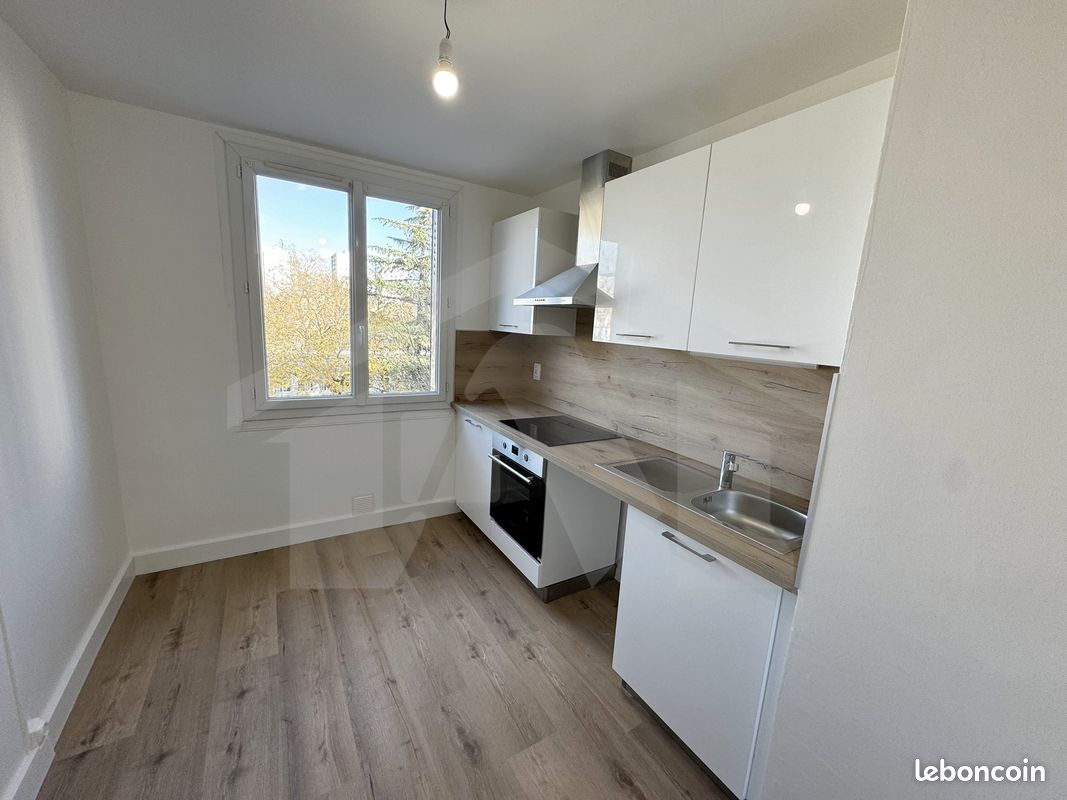 Appartement 3 pièces 60 m² · à Le Pont-de-Claix · 60 m² · 765 €/mois