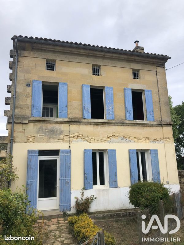 Maison 4 pièces 108 m² · à Saint-Philippe-d'Aiguille · 108 m² · 129 000 €