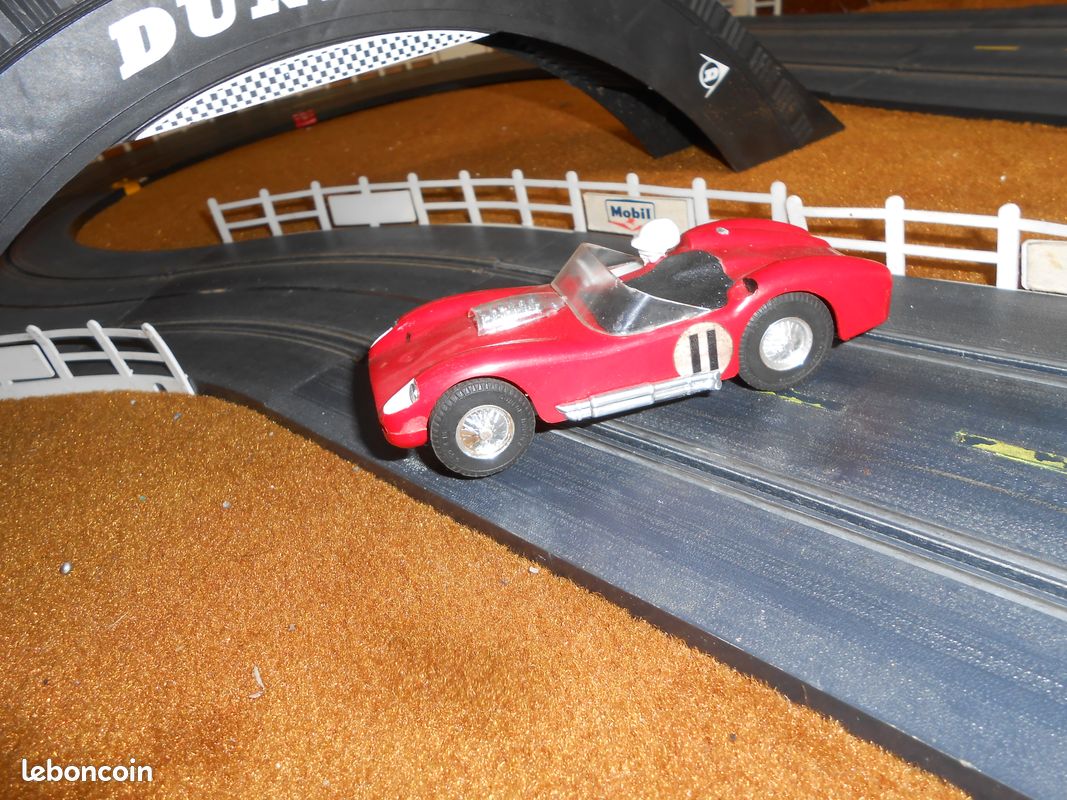 Circuit 24, Ferrari compétition avec sa boite (image 3)