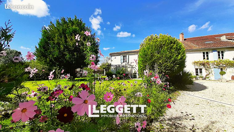 Maison 9 pièces 264 m²