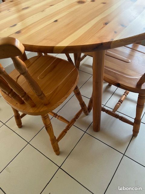 Table et 4 chaises en pin (image 4)