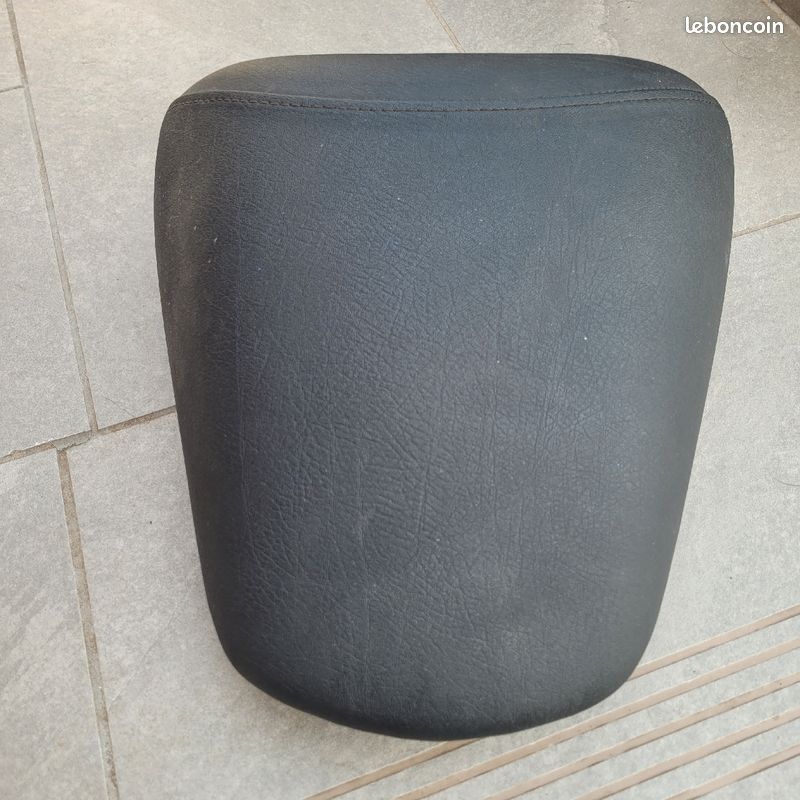 Moto Discovery Housse de Selle Compatible avec Honda Pantheon 125/150 2006-2008 Noire avec Coutures Bleues