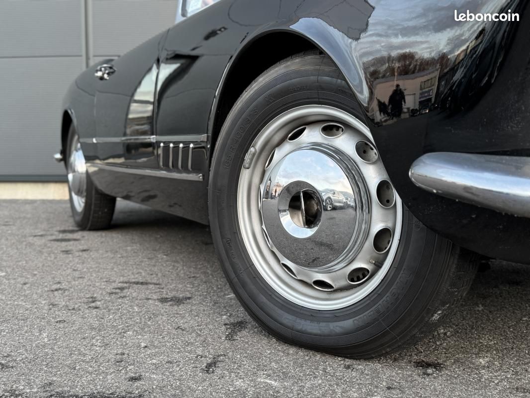 Alfa Romeo 2000 SPIDER TOURING TRÈS BEL ÉTAT 3500 KMS (image 7)
