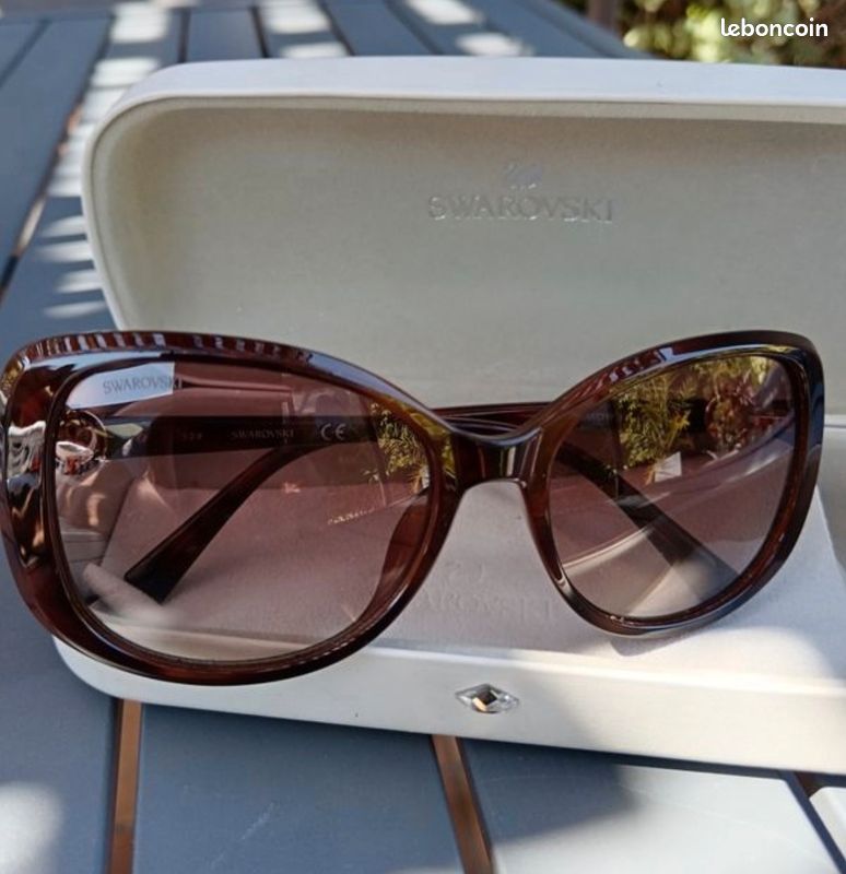 Lunettes de soleil Swarovski (image 1)