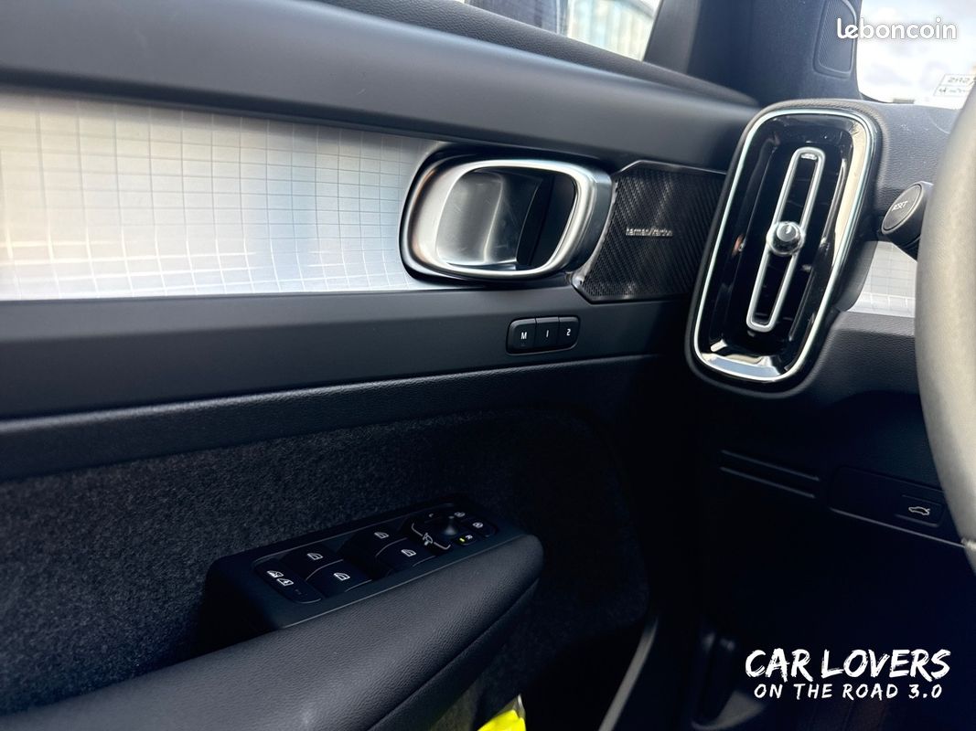 VOLVO XC40 B3 163 ch DCT7 Plus (image 16)