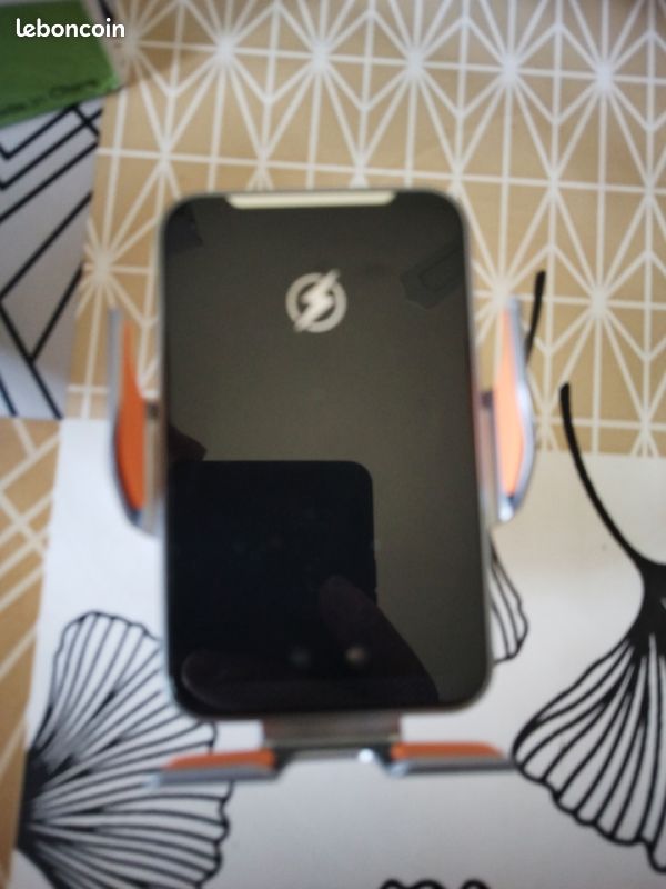 Support téléphone avec charge sans fil (image 4)