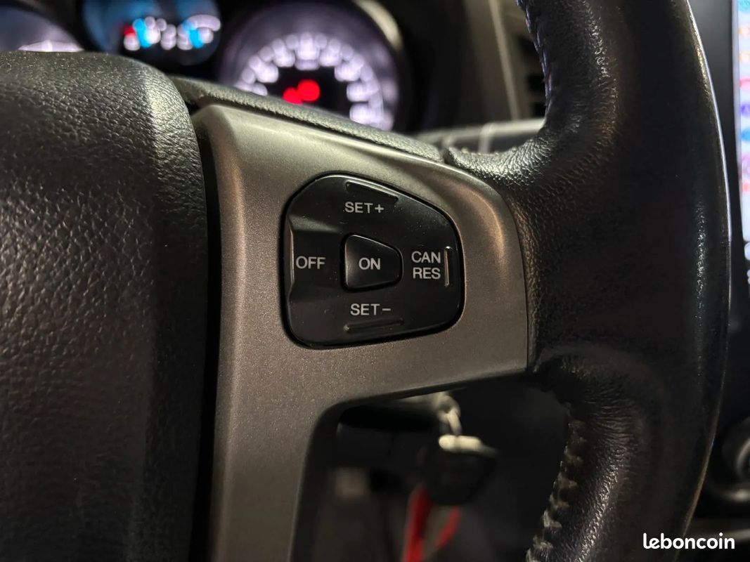 FORD Ranger 3.2 D 200ch LIMITED - 2015 - CarPlay - Suivi complet - Caméra de recul - Attelage - Sièges Chauffants (image 13)