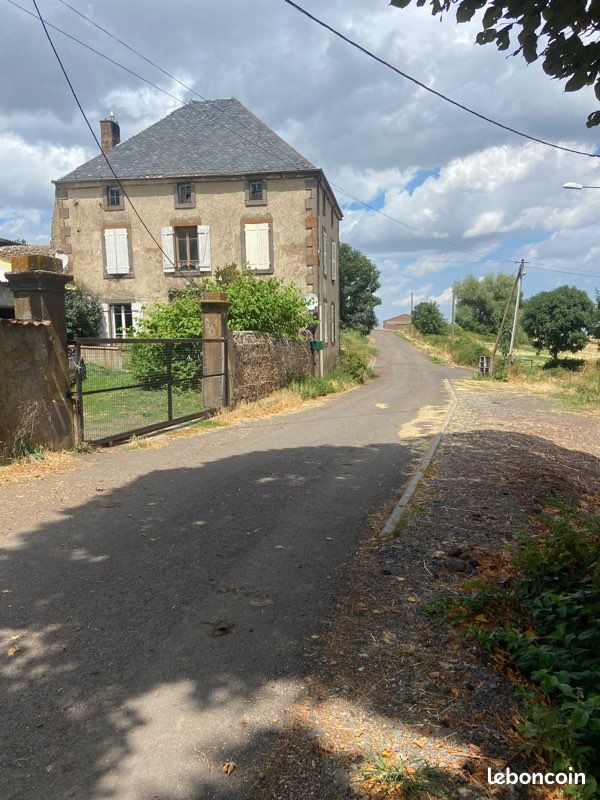 Maison 7 pièces 130 m² · à La Chapelle-Marcousse · 130 m² · 99 000 €