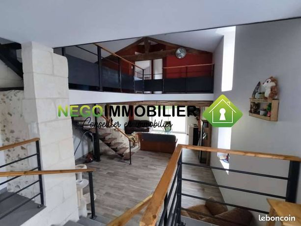 https://img.leboncoin.fr/api/v1/lbcpb1/images/dc/c6/bf/dcc6bf5d2a7414ad53bd13e4166ee9e4093f5754.jpg?rule=ad-image
