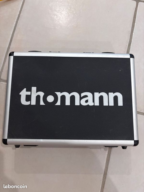 Table mixage yamaha MG06 (image 2)