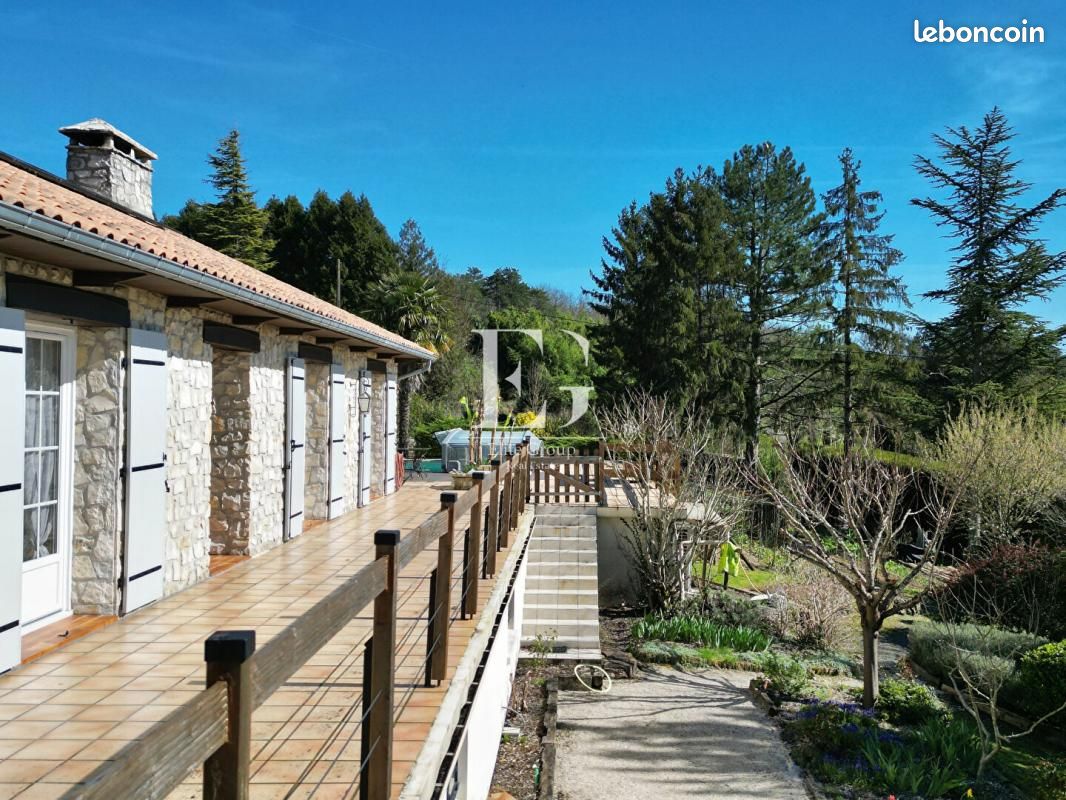 Maison 9 pièces 283 m² - Torsac 16410 (image principale 16)