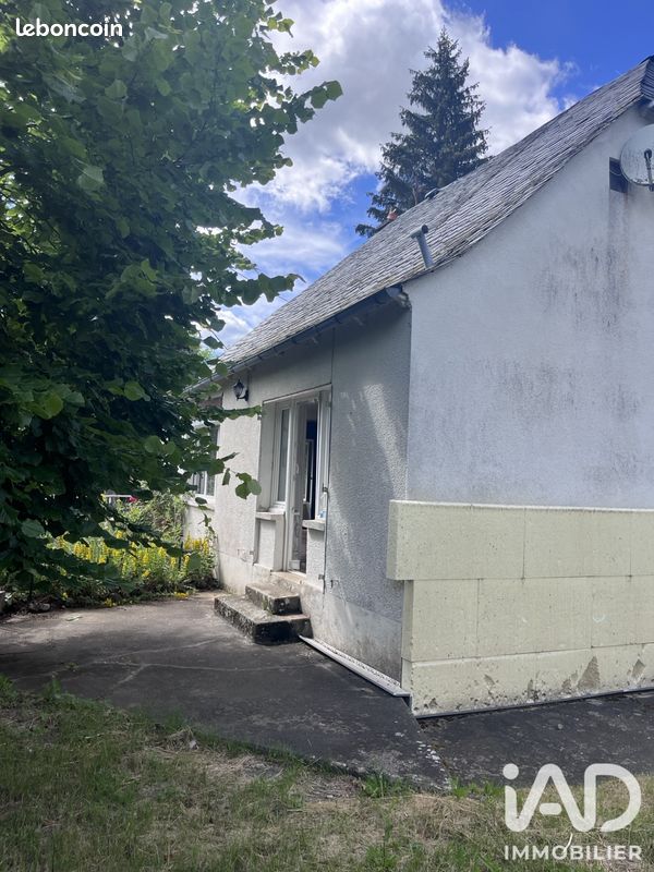 Maison 6 pièces 93 m² · à Condat · 93 m² · 95 000 €