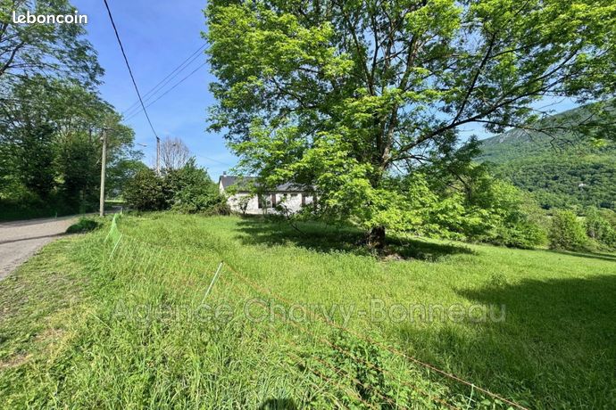 Terrain 3741 m² Engomer