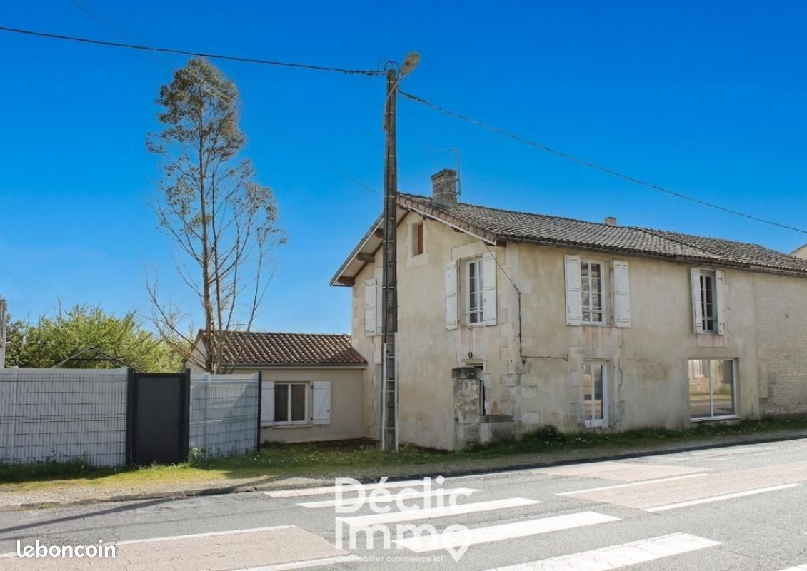 Maison 5 pièces 157 m² · à Hiersac · 157 m² · 189 000 €