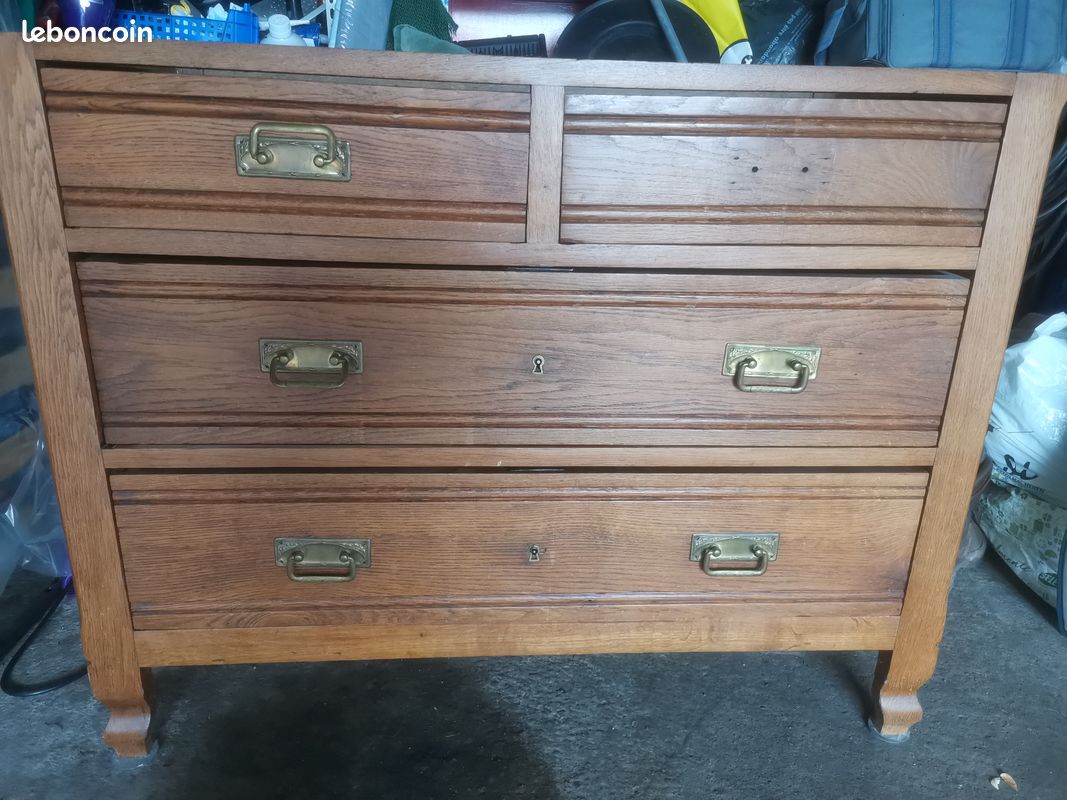 Commode (image 1)