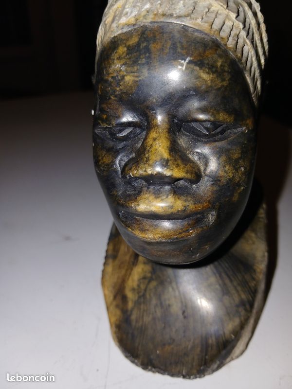 Statue africaine en marbre (image 1)