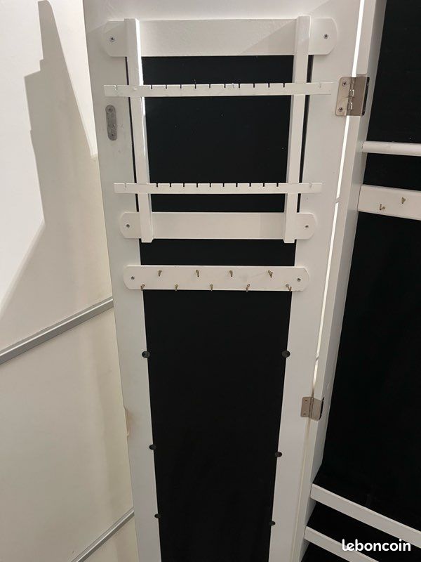 Miroir porte bijoux (image 7)